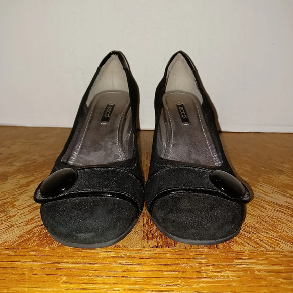 Ecco Hanna Button Black Suede Pumps Heels Slip On Casual Women Shoe size 40 -US - Picture 6 of 10
